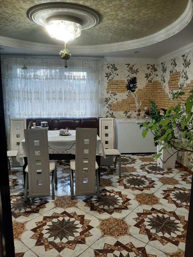 У Ані Laseschtschyna Exterior foto